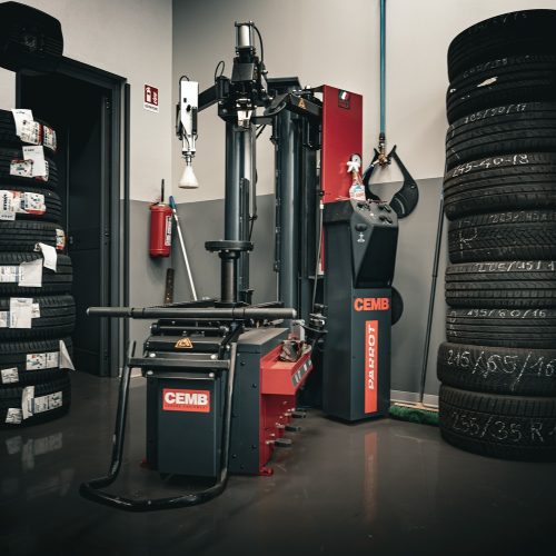 Equilibratura e assetto ruote professionale a roma